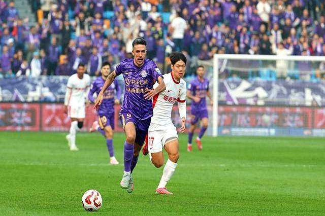 关于上海申花训练开放日,今晚完成体检引欢呼,英超在即,赛季目标并未改变的信息-ayx